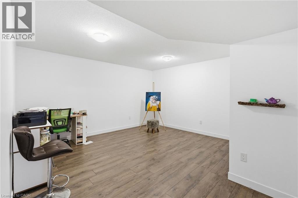 16 BROOKFIELD Lane - 32