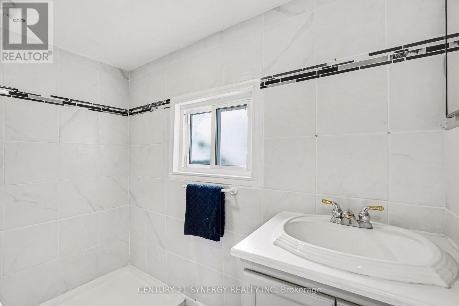 3 REID STREET - 37