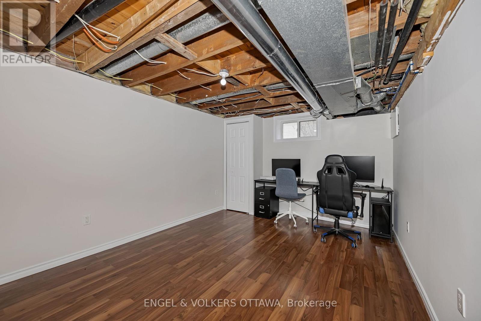 4868 FERRY ROAD, Ottawa, Ontario