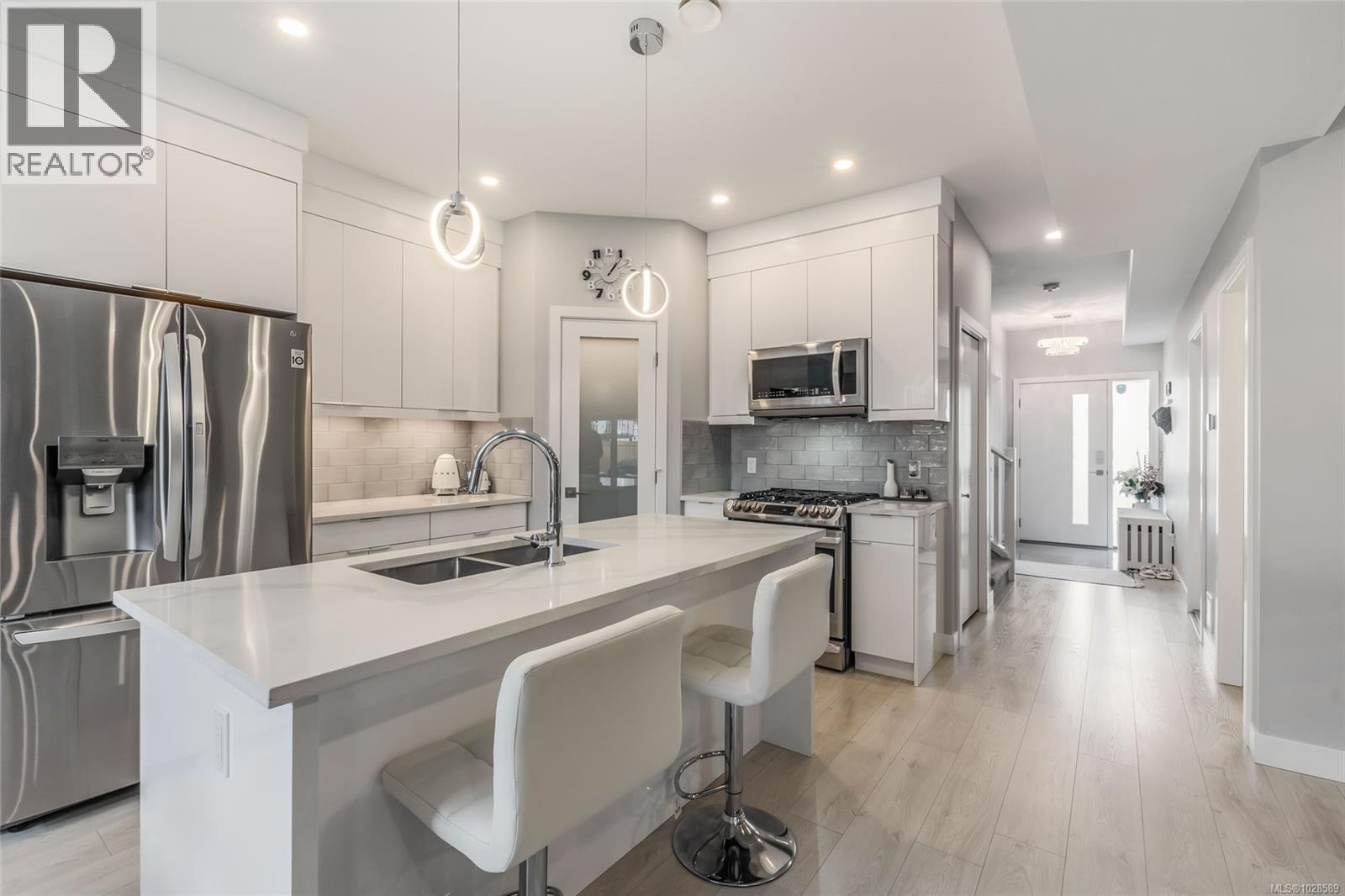 578 MENZIES RIDGE DR - 4