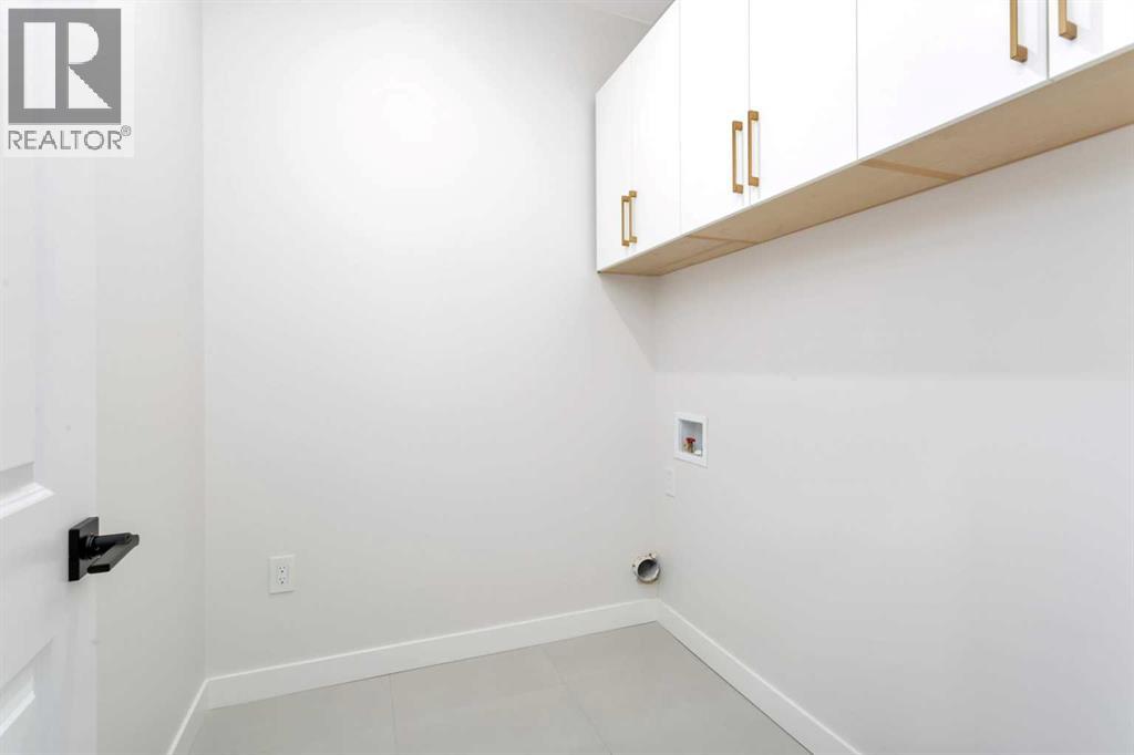 Single Family House for Sale in  Everson Close Evergreen Red Deer 