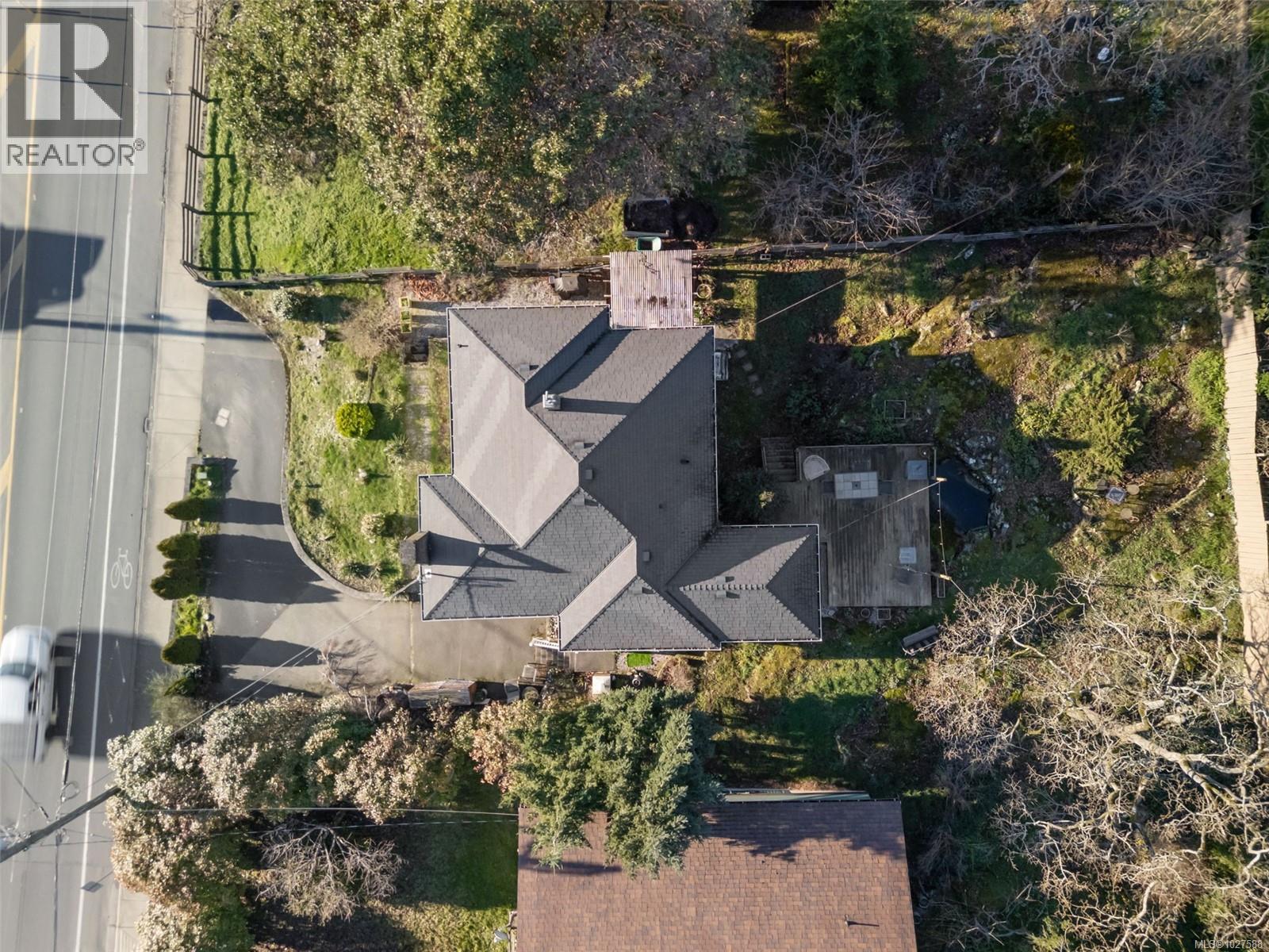 730 BURNSIDE RD W - 35