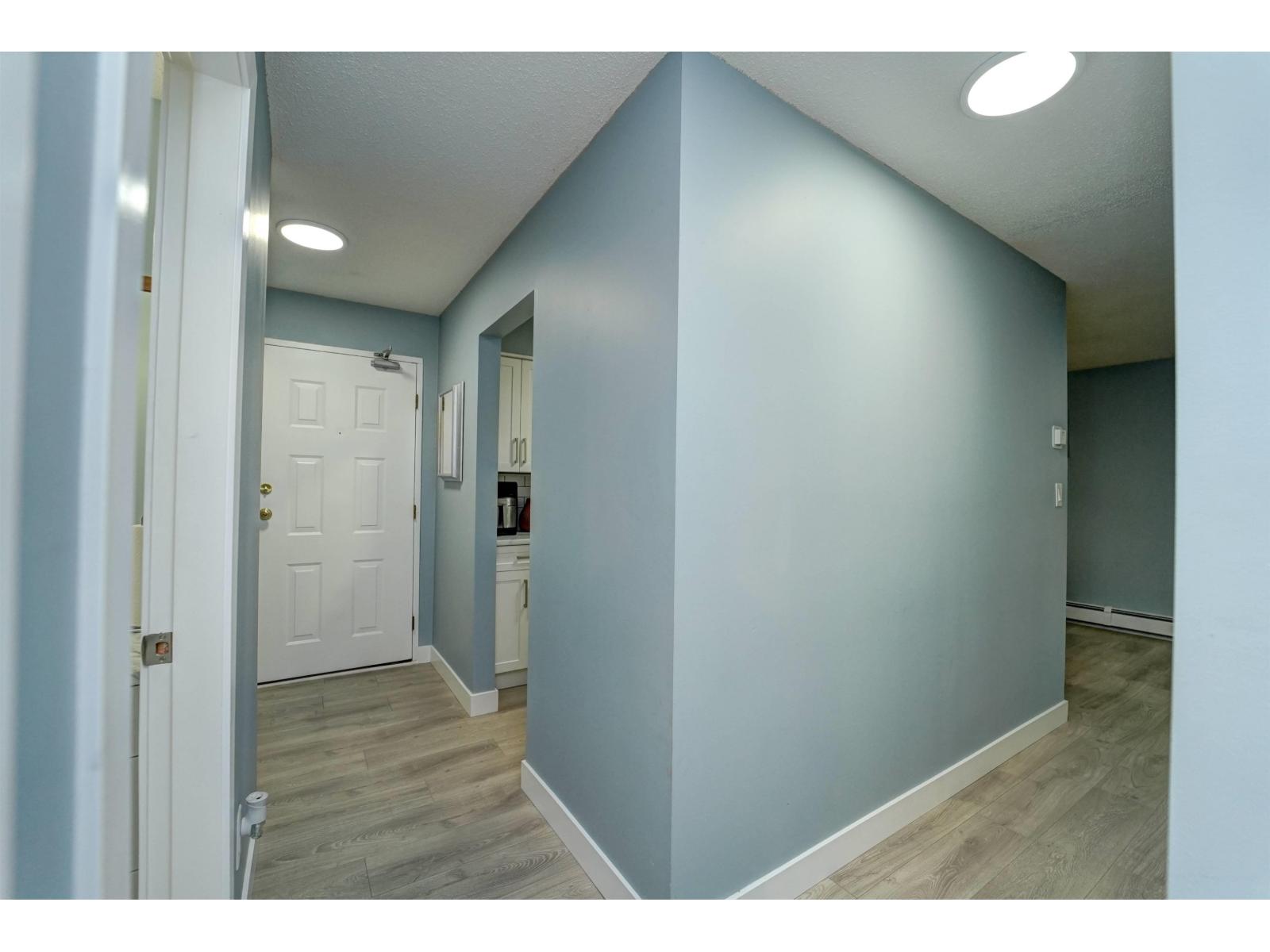 202 33450 GEORGE FERGUSON WAY, Abbotsford