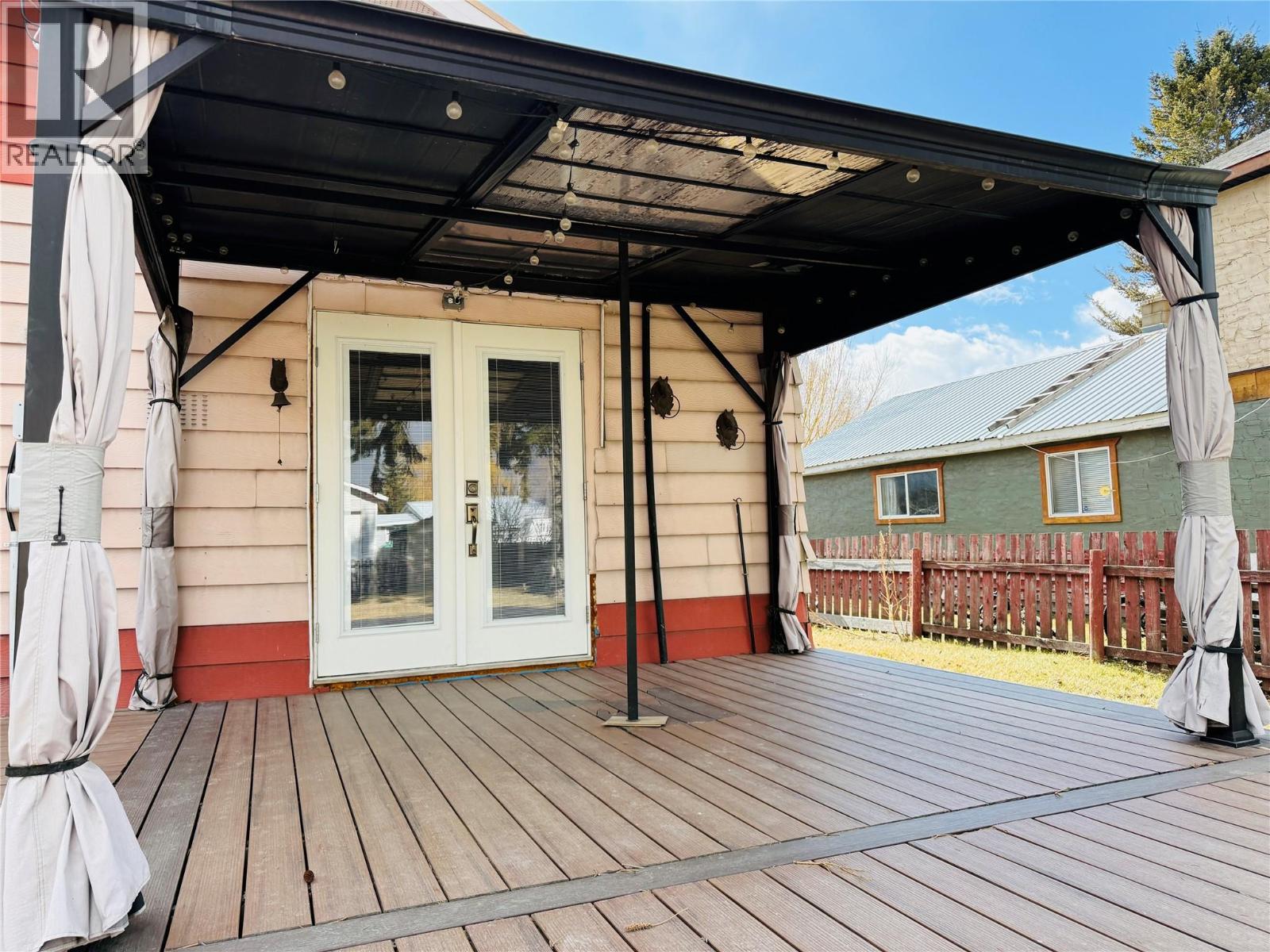 4955 Luck Avenue, Canal Flats