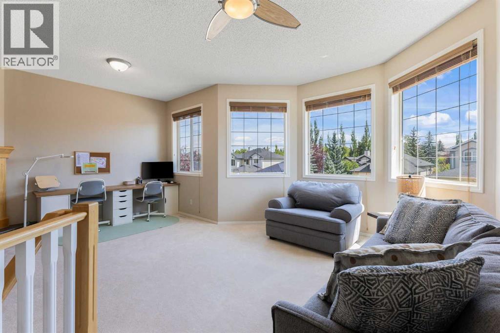 Single Family House for Sale in  Simcoe Crescent SW Signal Hill Calgary 