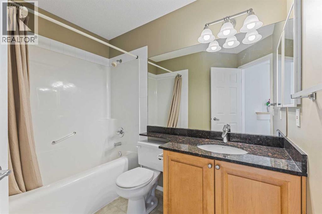 Single Family House for Sale in  Simcoe Crescent SW Signal Hill Calgary 