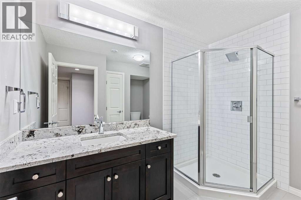 Single Family House for Sale in  Simcoe Crescent SW Signal Hill Calgary 