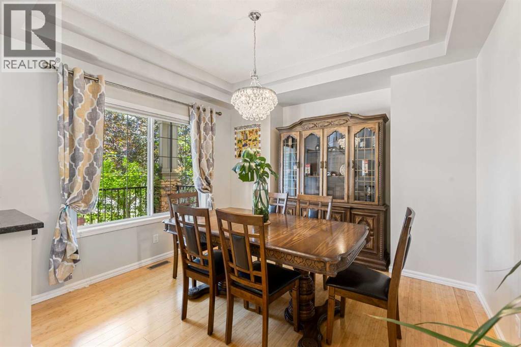 Single Family House for Sale in  Simcoe Crescent SW Signal Hill Calgary 