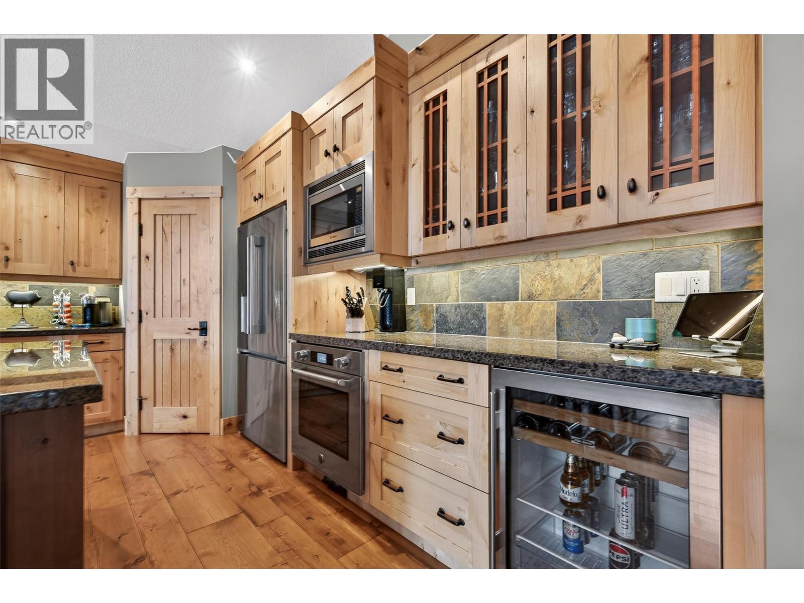 835 Lakeview Meadows Green, Invermere