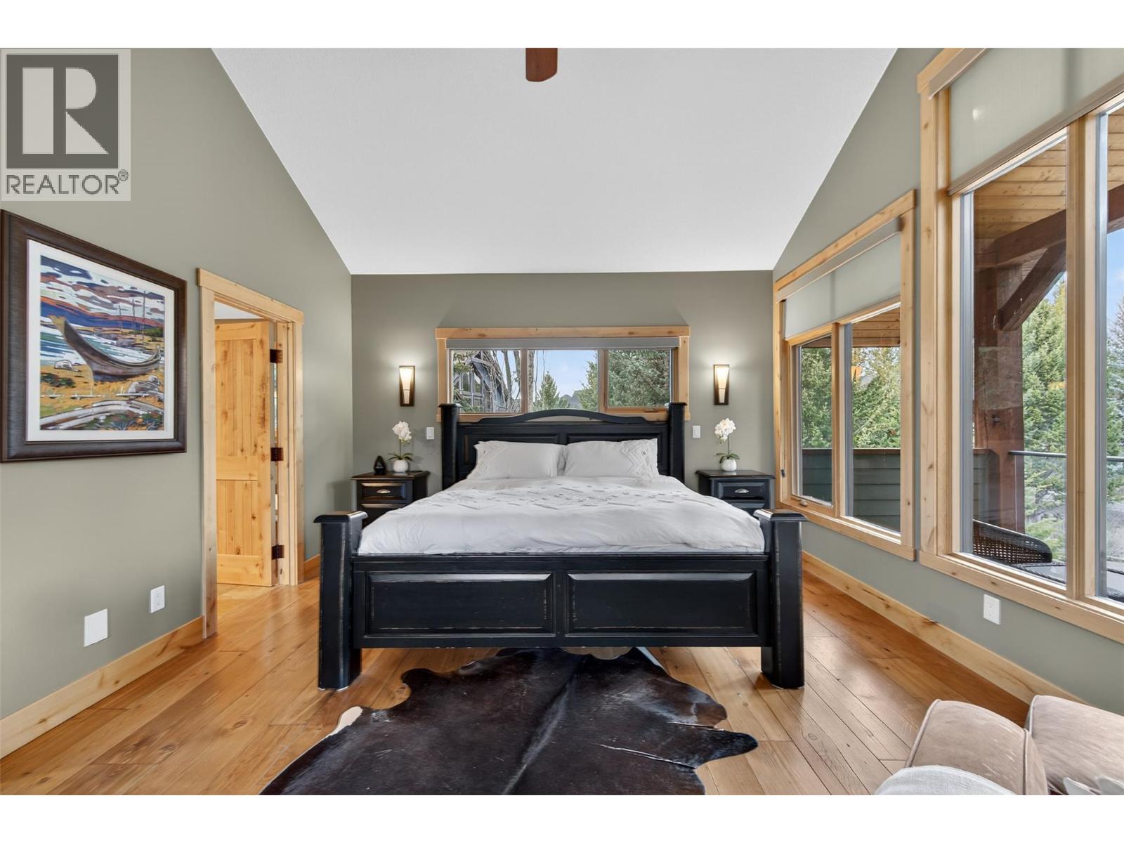 835 Lakeview Meadows Green, Invermere