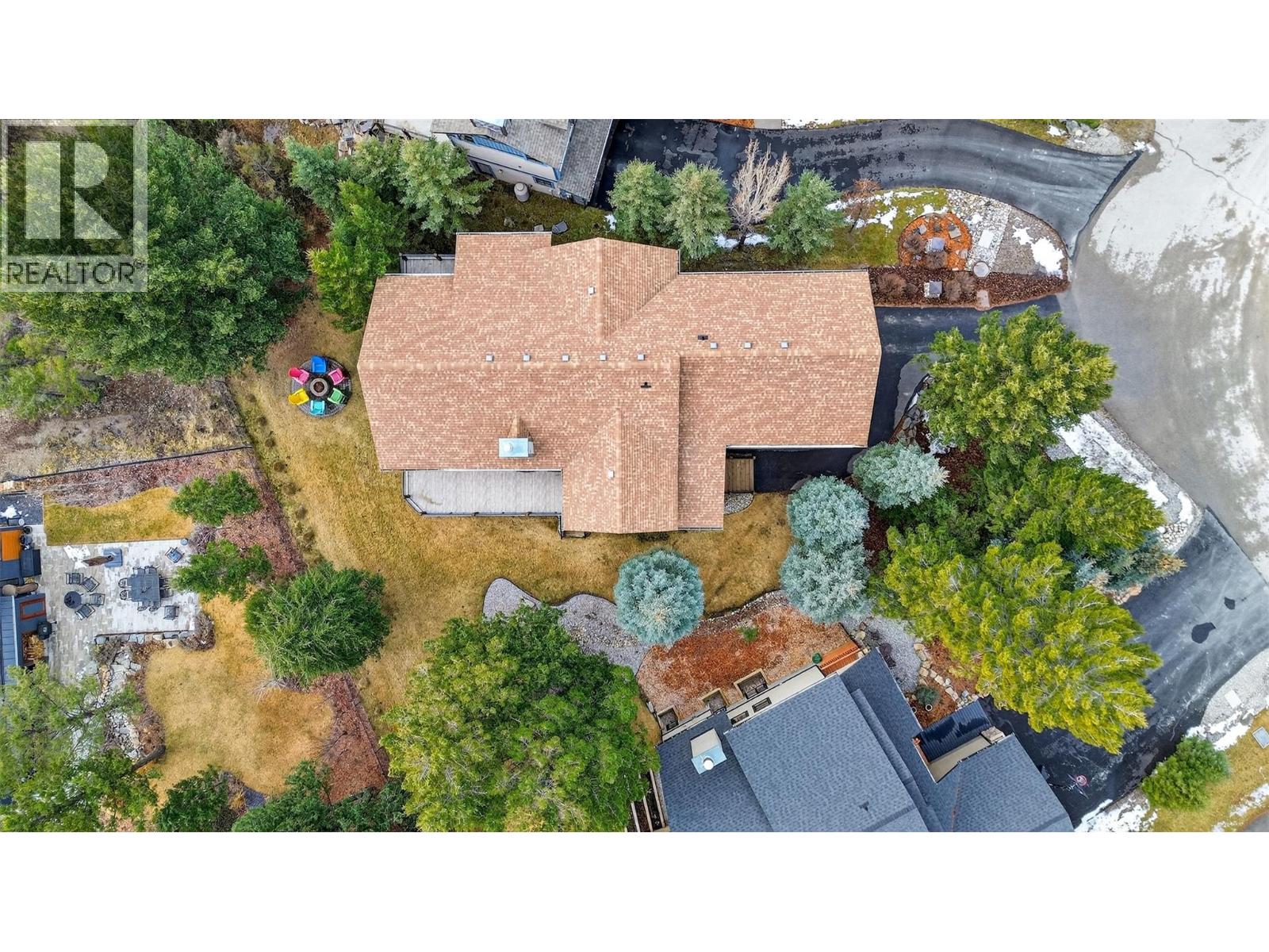 835 Lakeview Meadows Green, Invermere