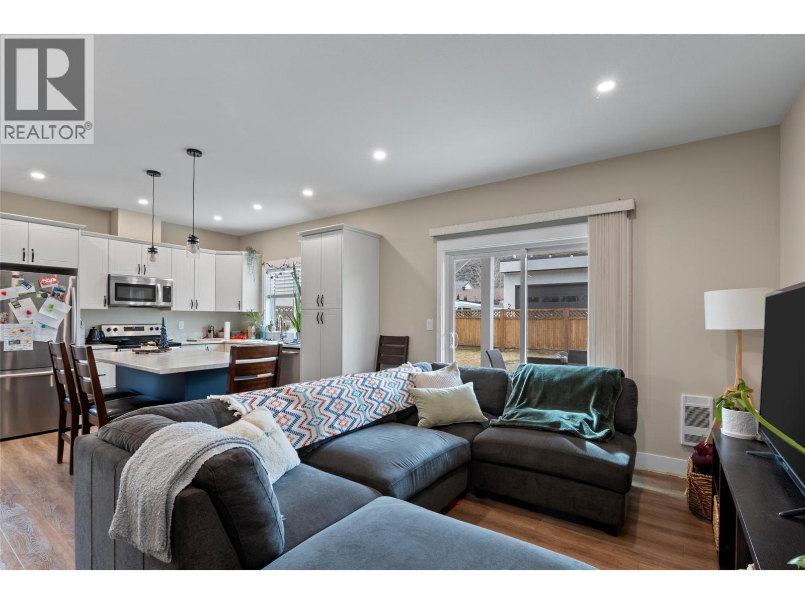 2535 SUNSET Drive, Kamloops