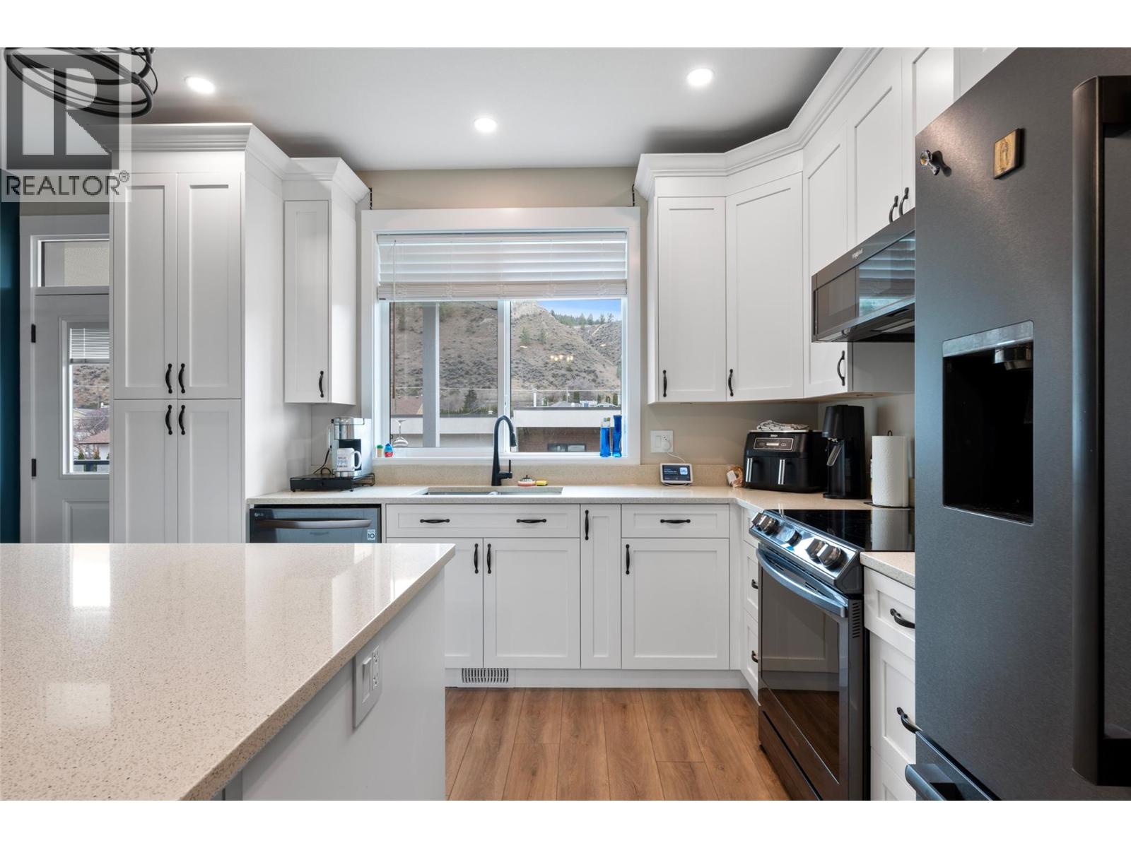 2535 SUNSET Drive, Kamloops