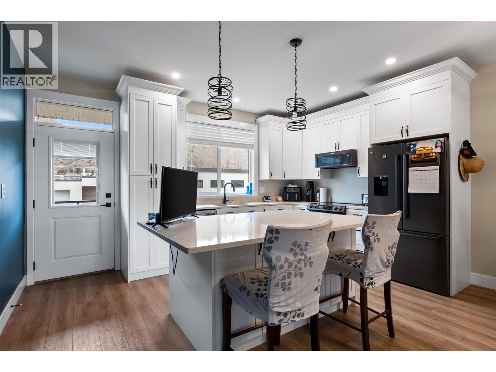 2535 SUNSET Drive, Kamloops