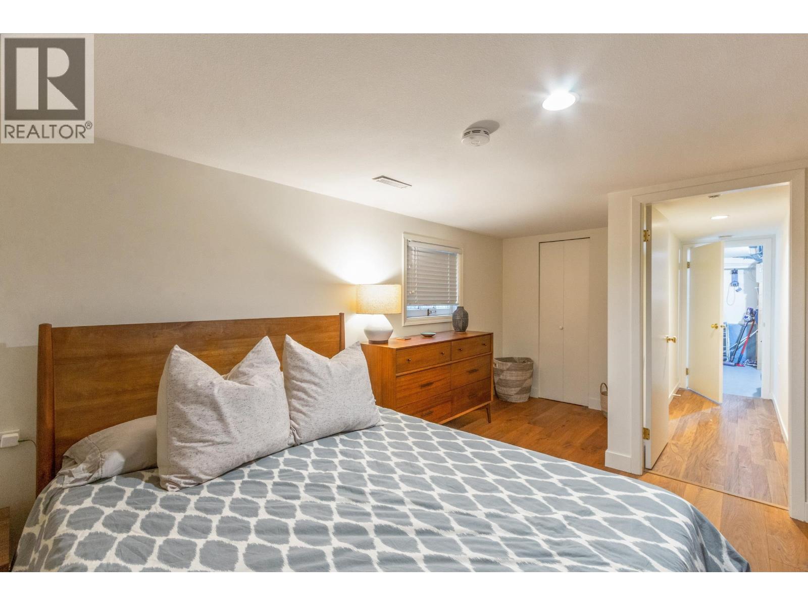 2960 W 33RD AVENUE, Vancouver