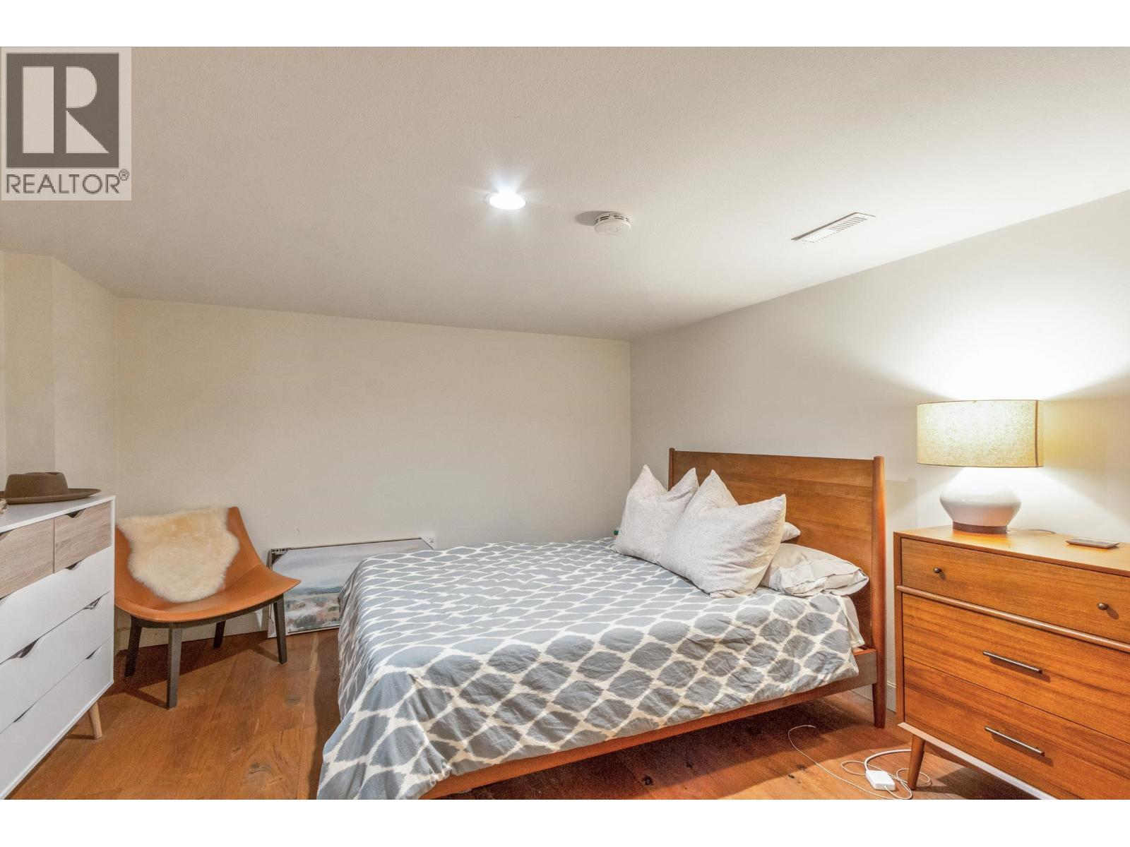 2960 W 33RD AVENUE, Vancouver