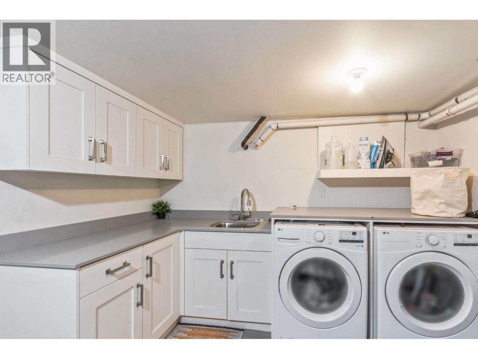 2960 W 33RD AVENUE, Vancouver