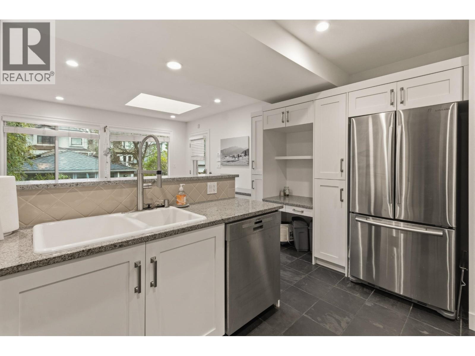 2960 W 33RD AVENUE, Vancouver