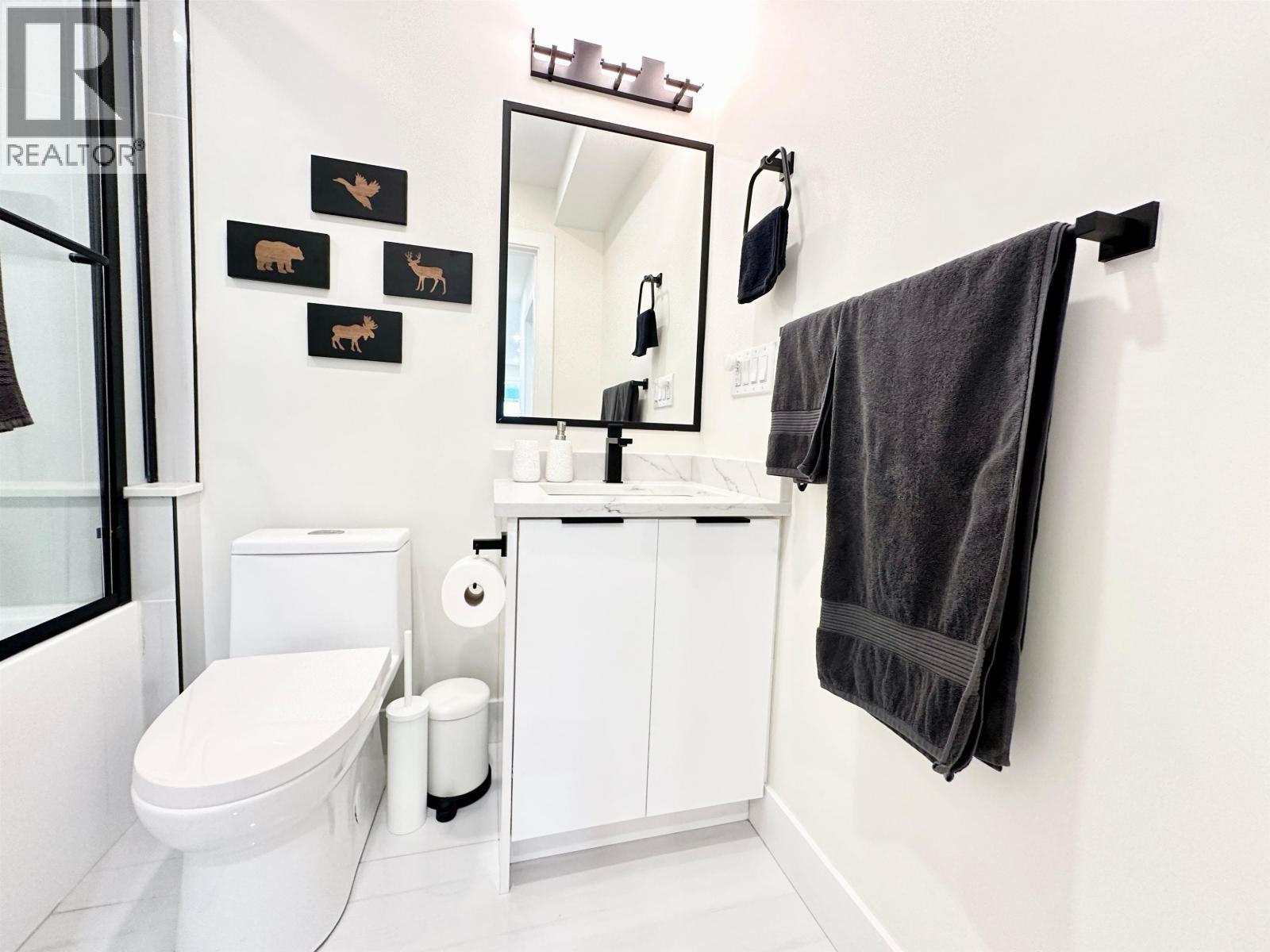 1672 E 15TH AVENUE, Vancouver