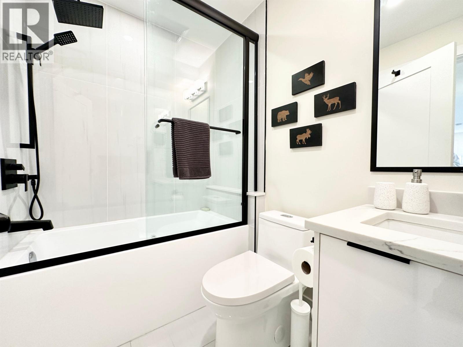 1672 E 15TH AVENUE, Vancouver