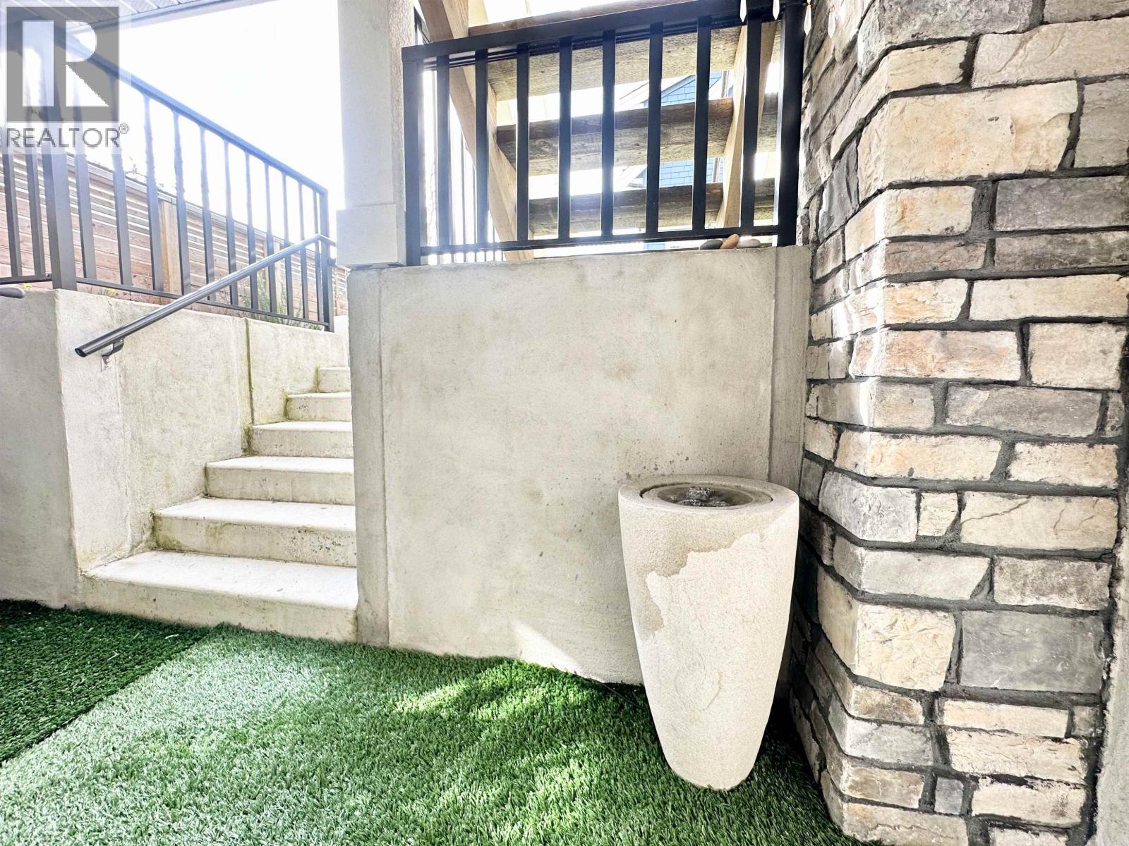 1672 E 15TH AVENUE, Vancouver