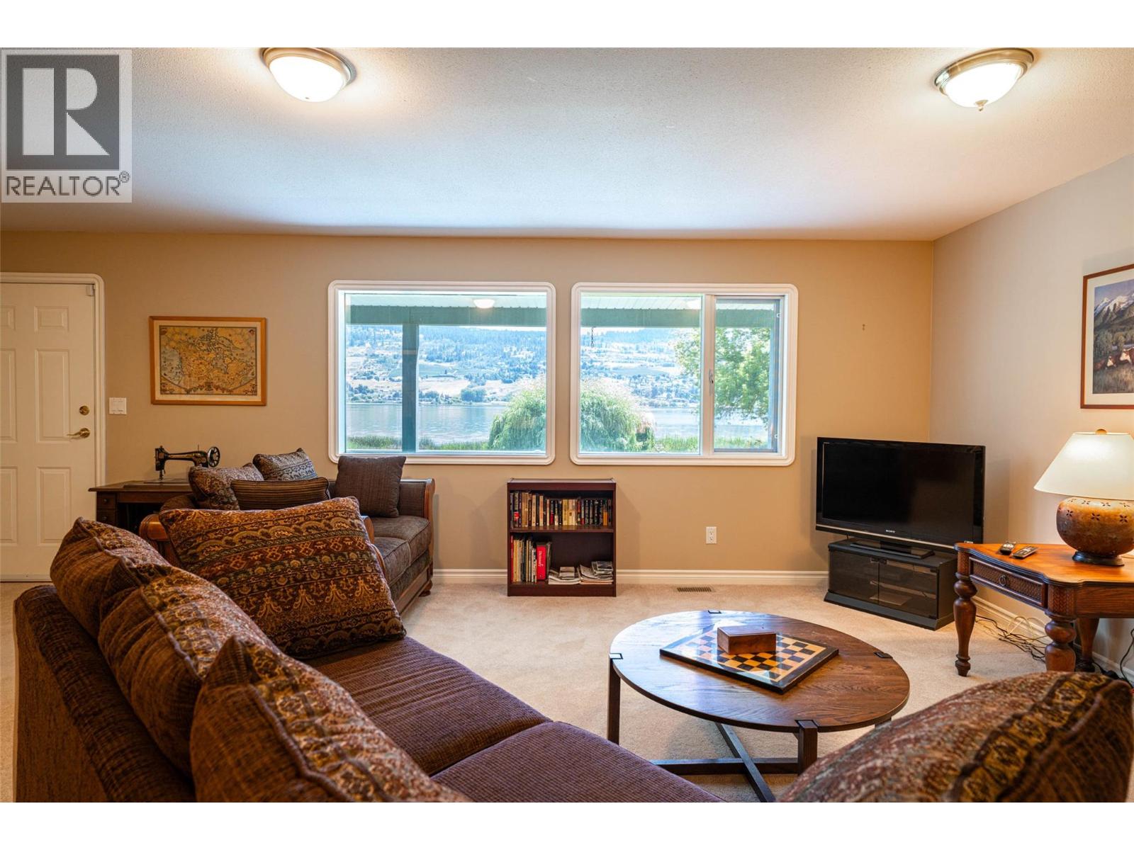 7821 OLD KAMLOOPS ROAD - 32