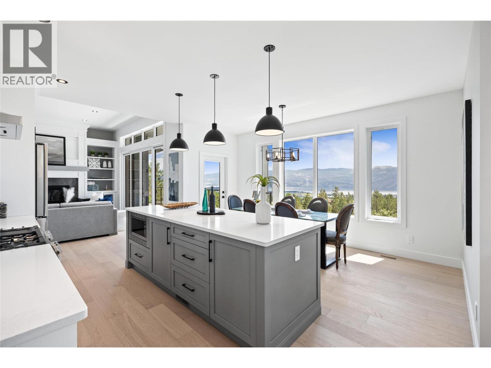 2803 Copper Ridge Drive, West Kelowna