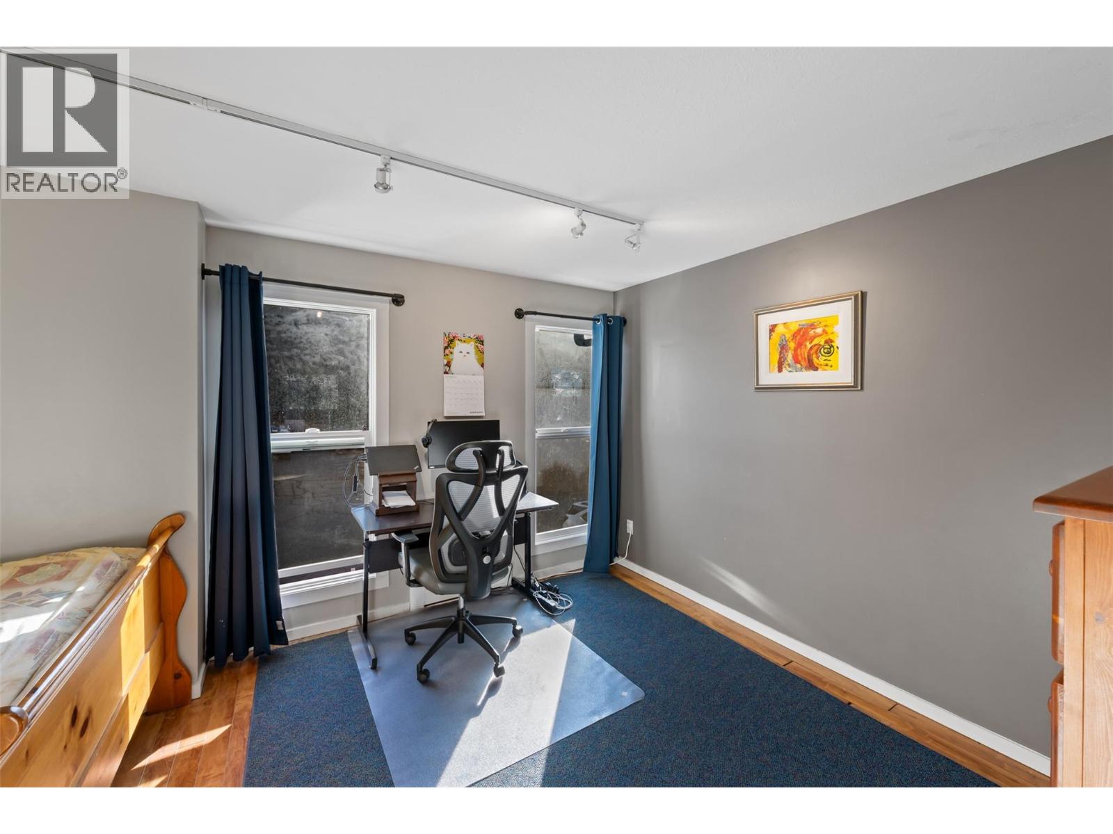 #14 80 Green Avenue E - 25
