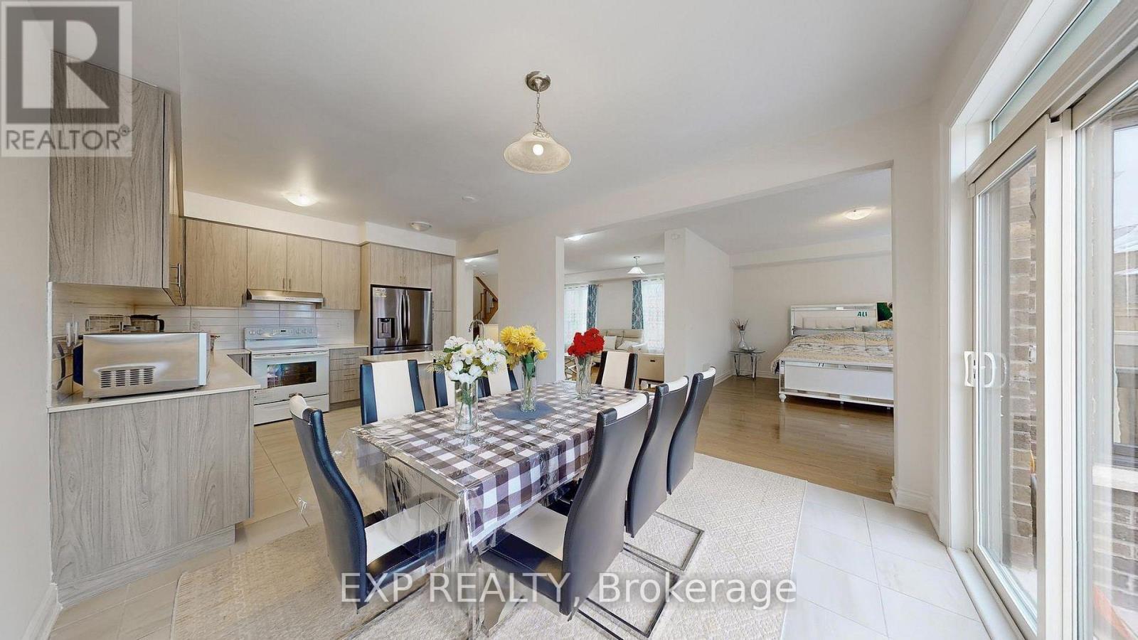 19 MEADOW VISTA CRESCENT - 13