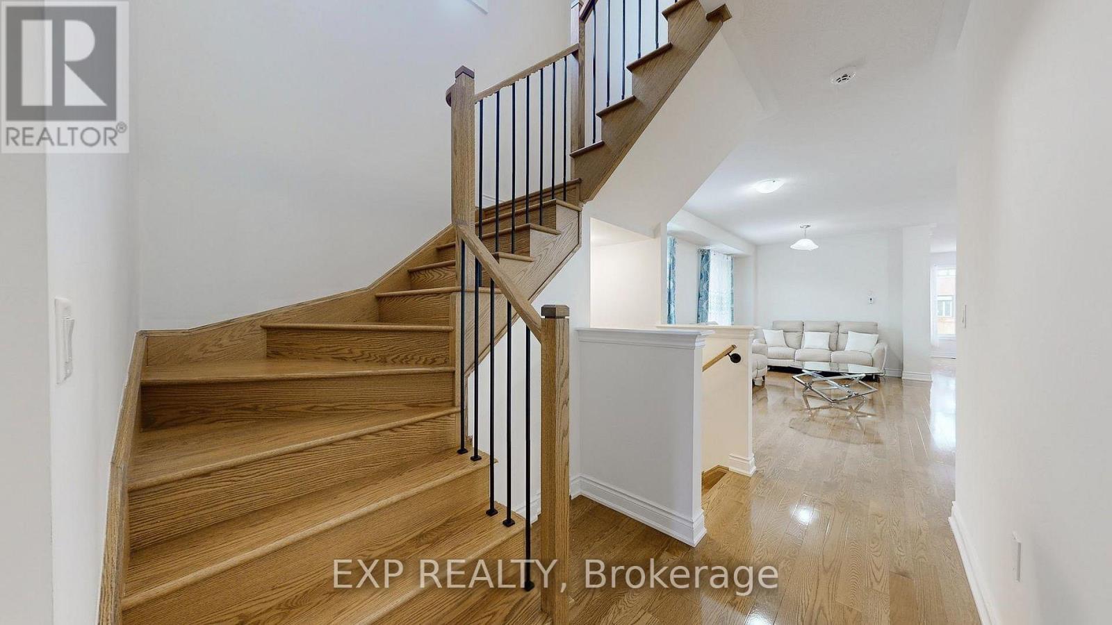 19 MEADOW VISTA CRESCENT - 20
