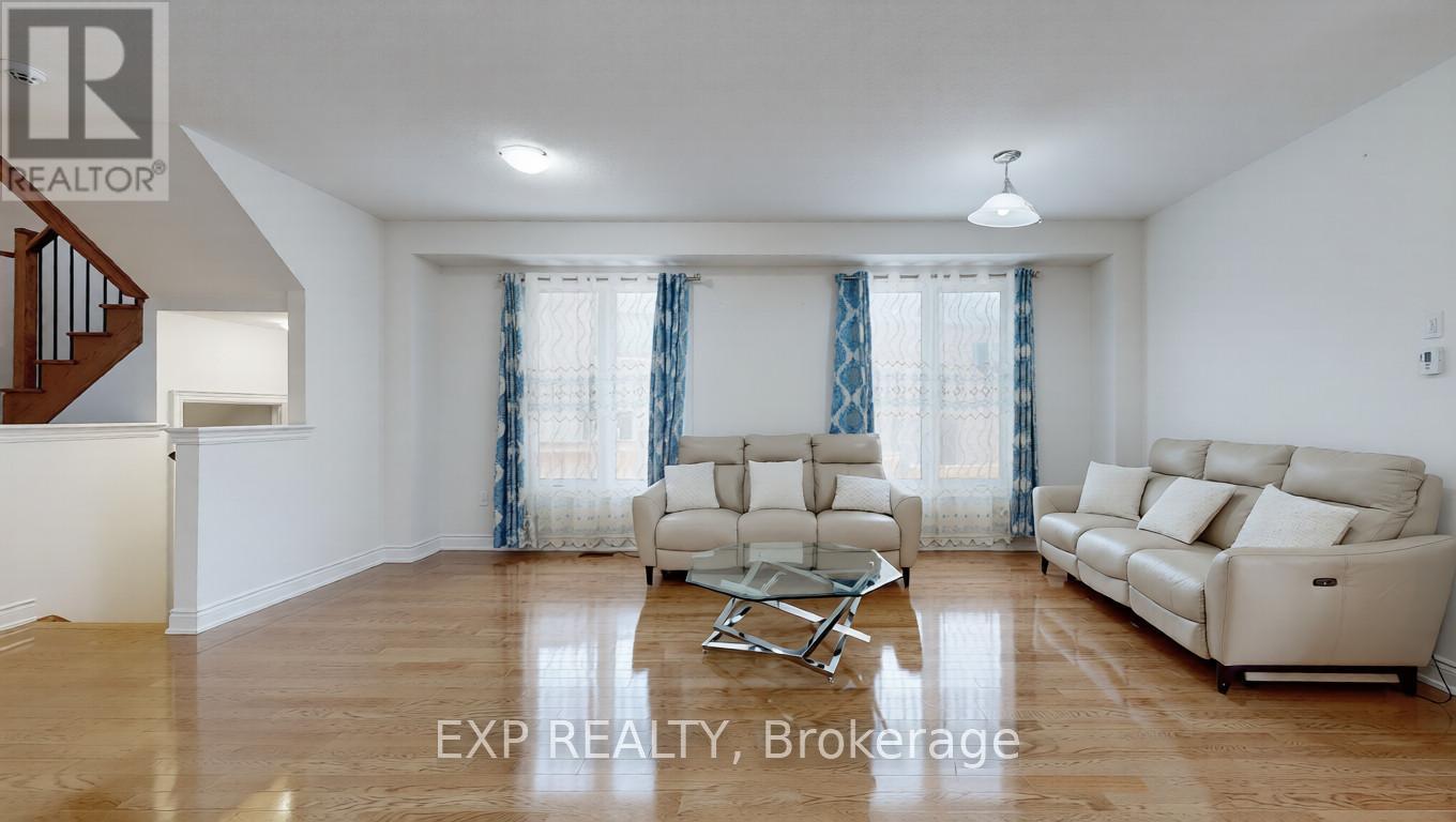 19 MEADOW VISTA CRESCENT - 4