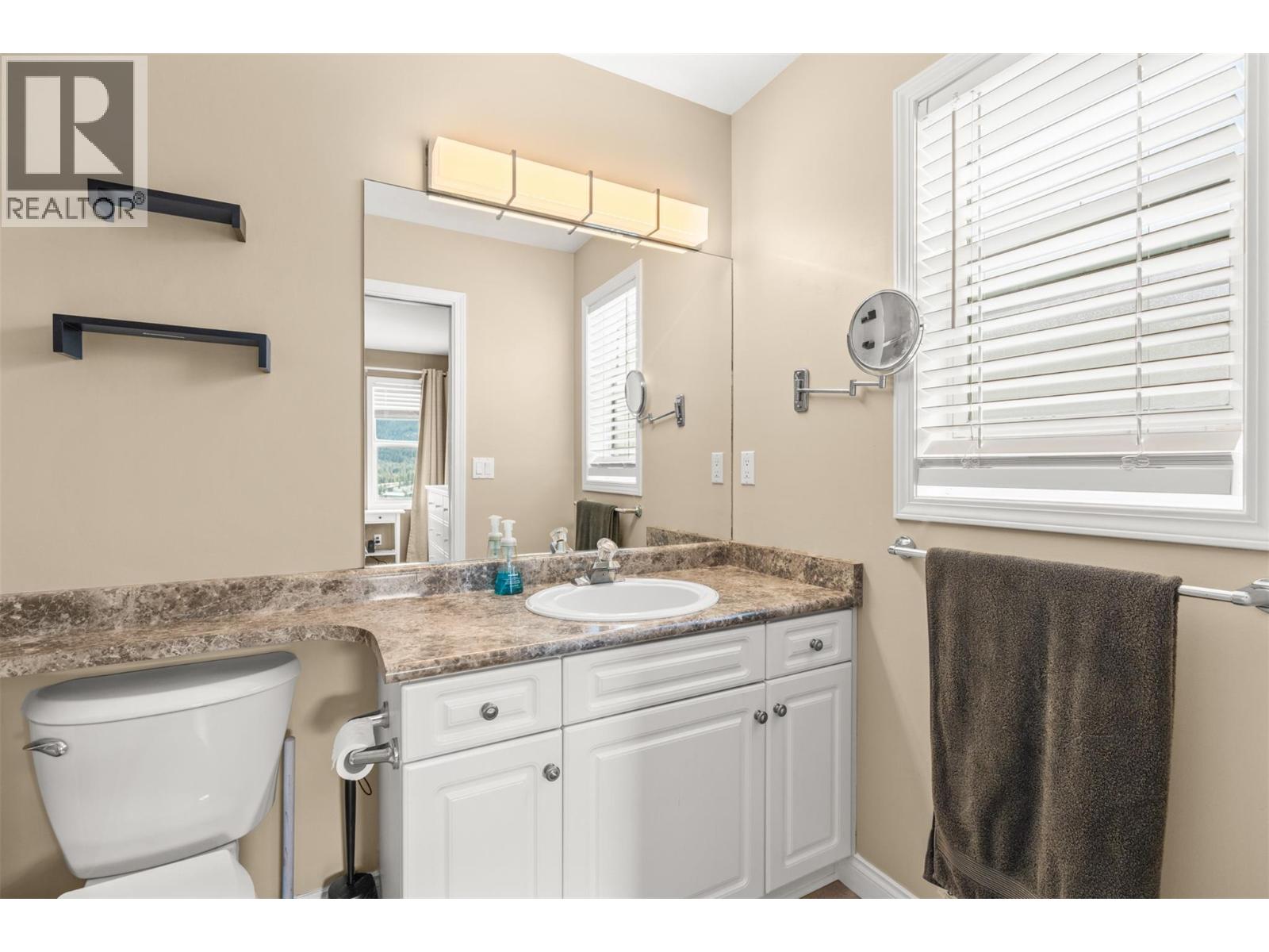 7044 Nakiska Drive, Vernon