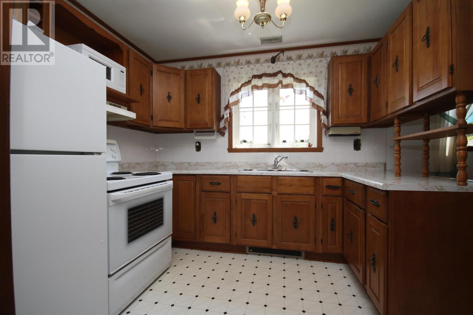 Property 19 of 42 of 3817 Highway 206