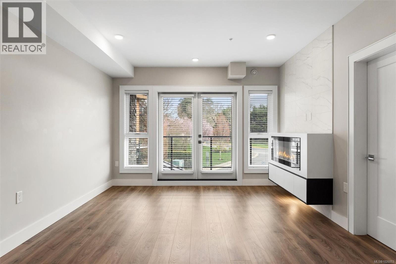 Single Family House for Sale in   Travino Lane Travino Saanich 