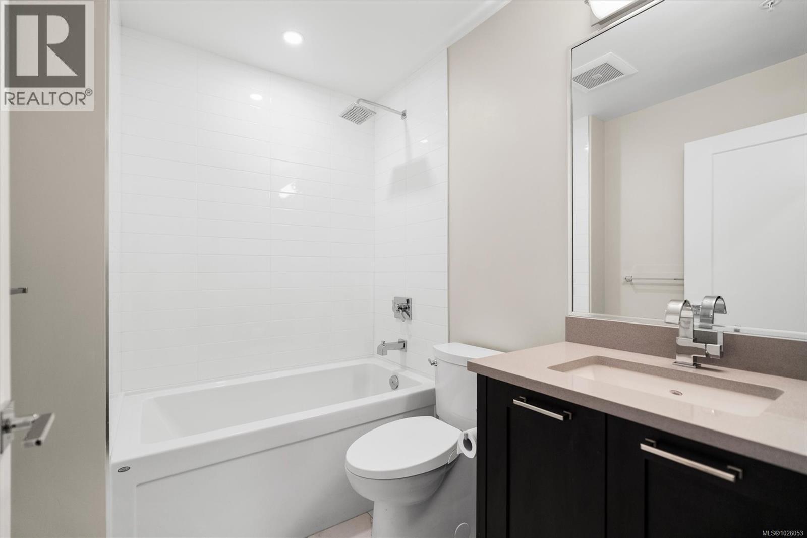 Single Family House for Sale in   Travino Lane Travino Saanich 