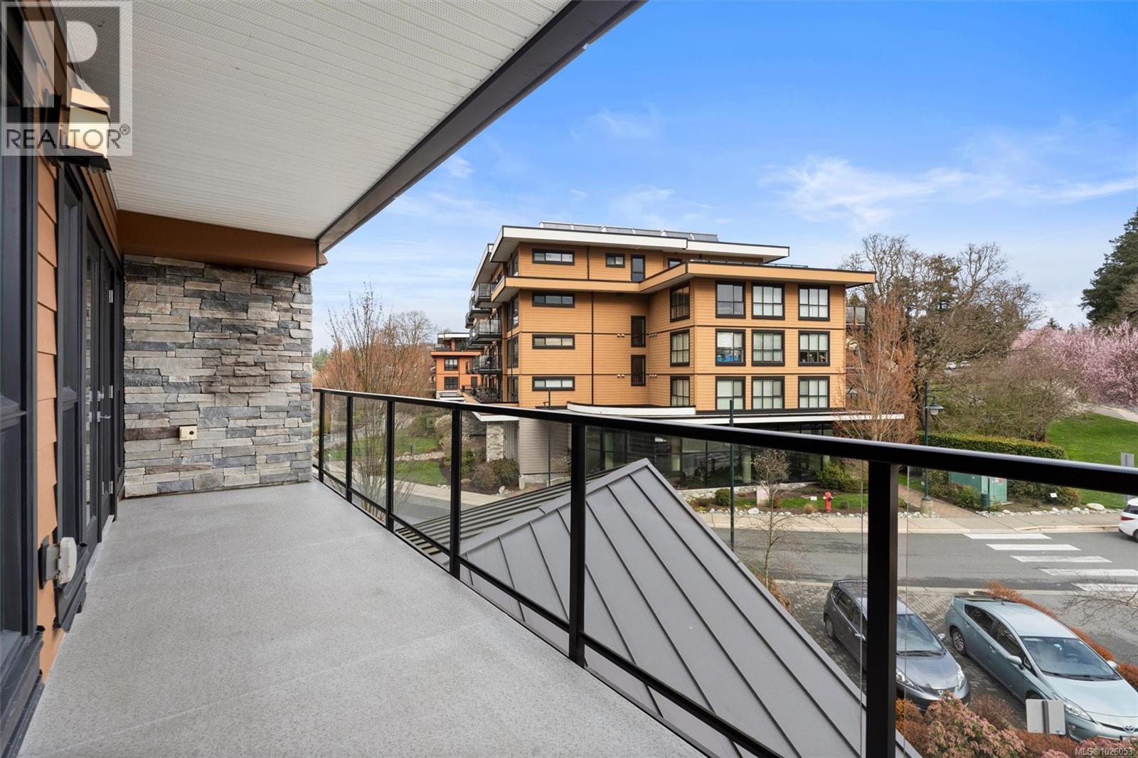 Single Family House for Sale in   Travino Lane Travino Saanich 