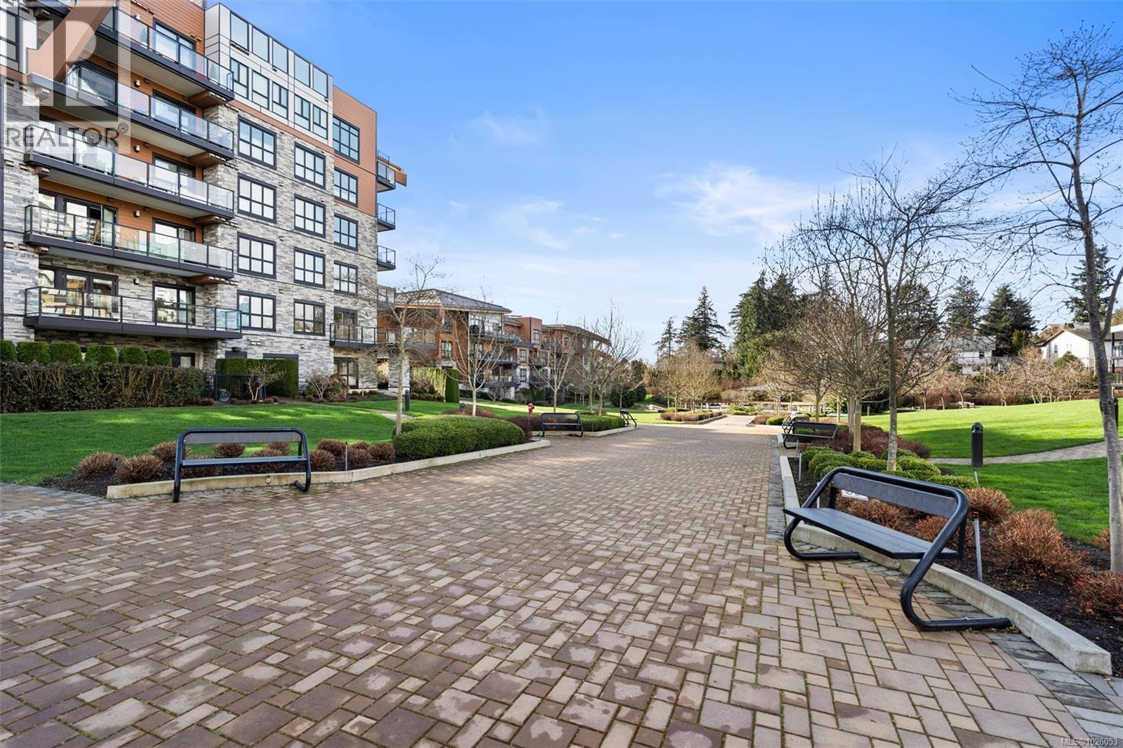 Single Family House for Sale in   Travino Lane Travino Saanich 