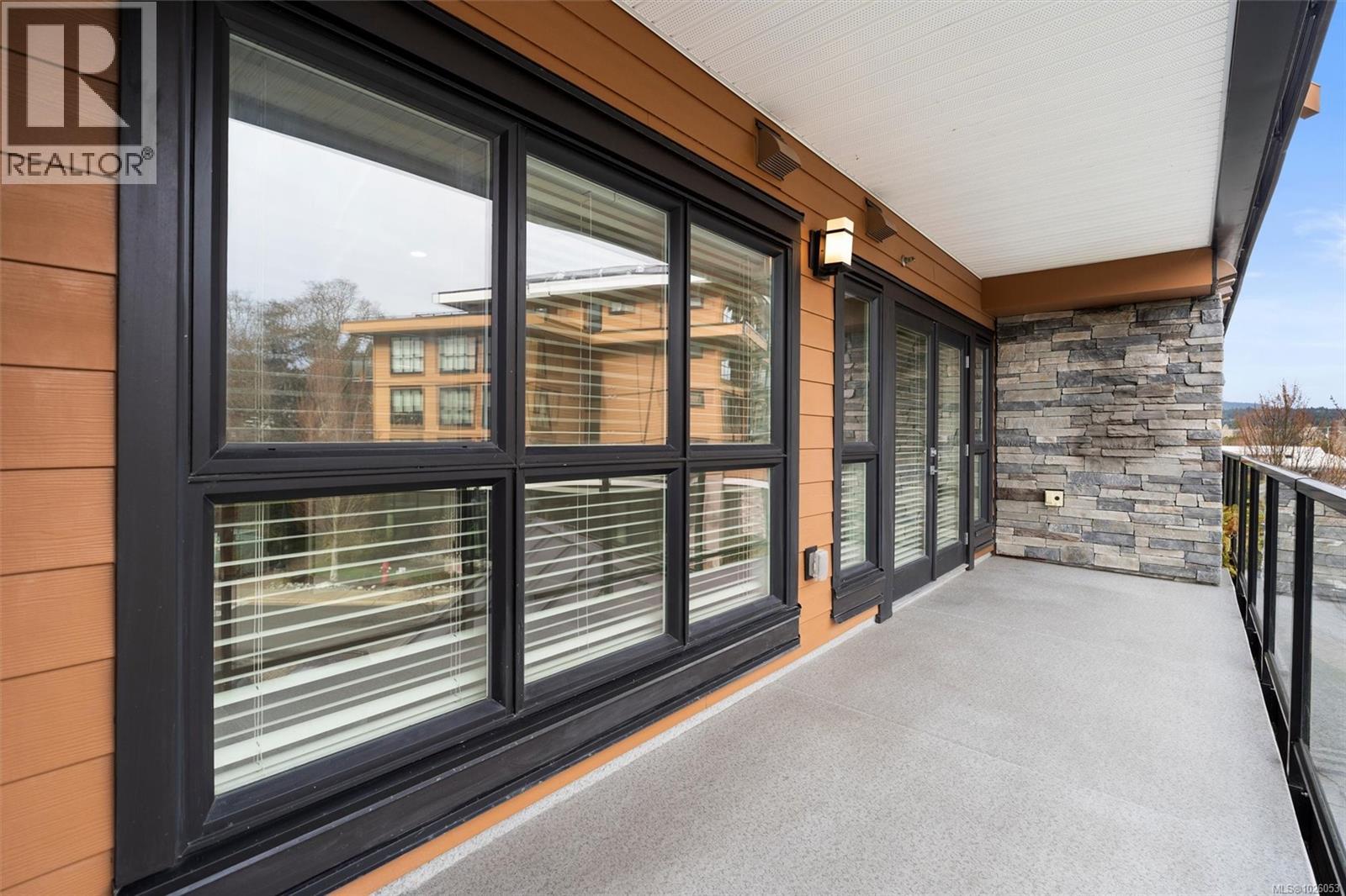 Single Family House for Sale in   Travino Lane Travino Saanich 