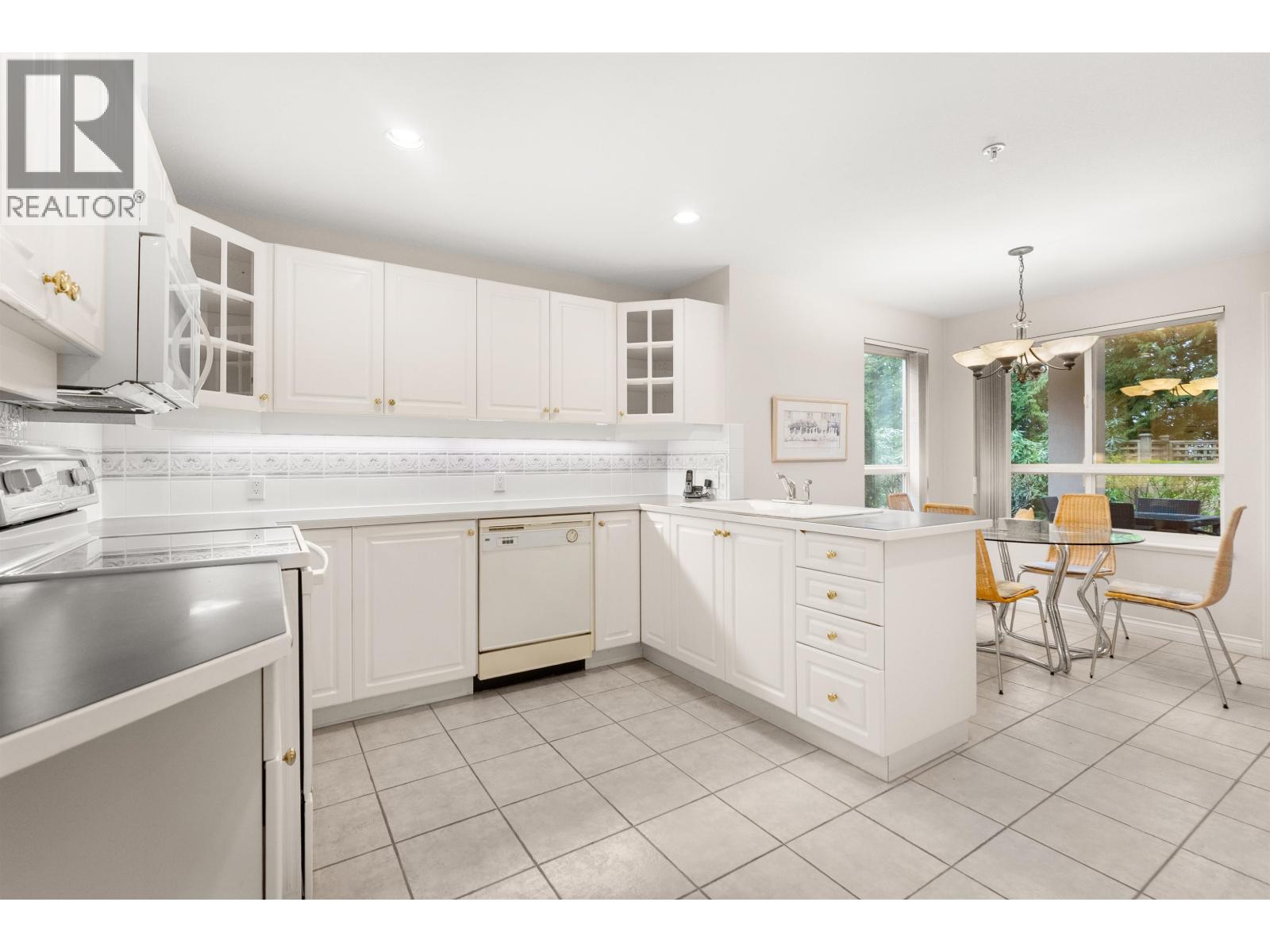 #104-1250 55 Street, Delta