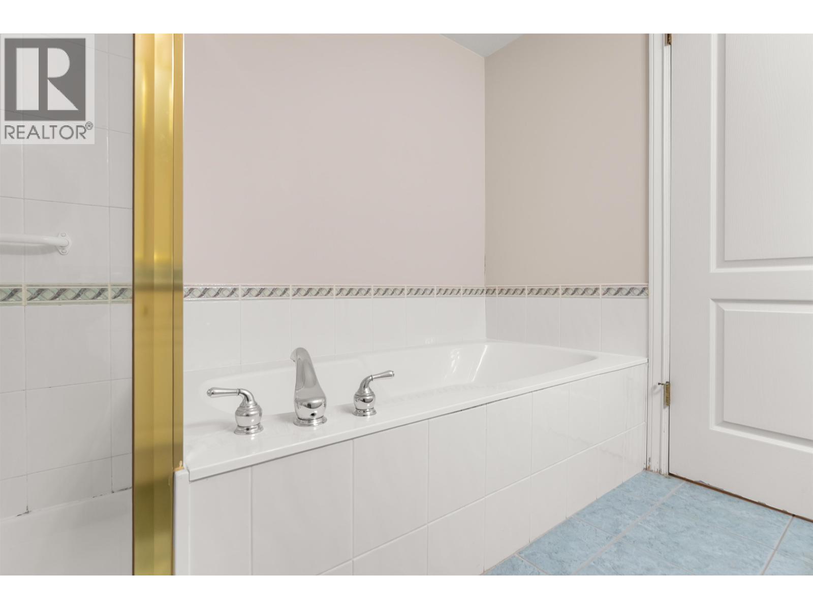 #104-1250 55 Street, Delta