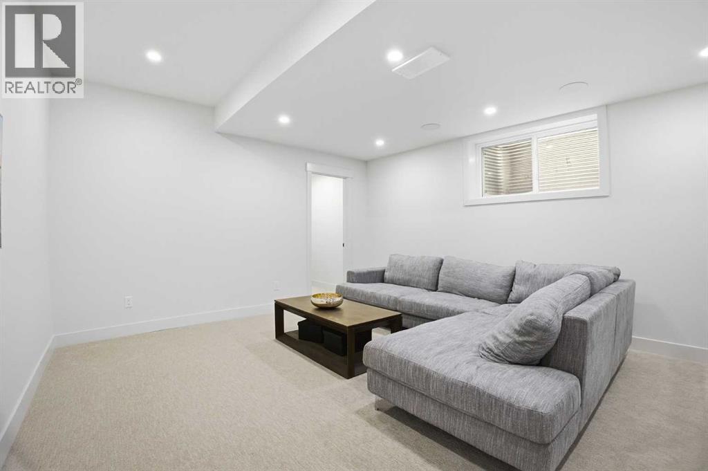 Single Family House for Sale in  A Street SW Richmond Calgary 