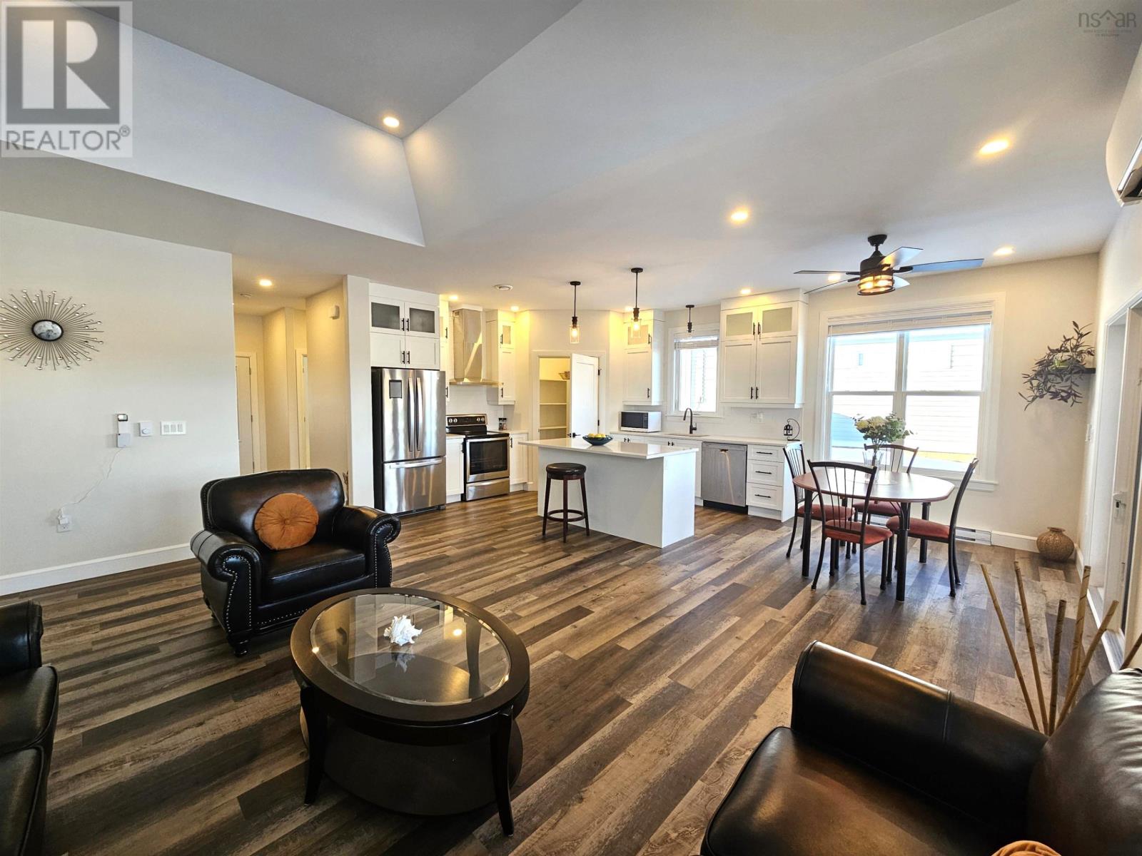 Property 9 of 29 of 28 Thistle Street