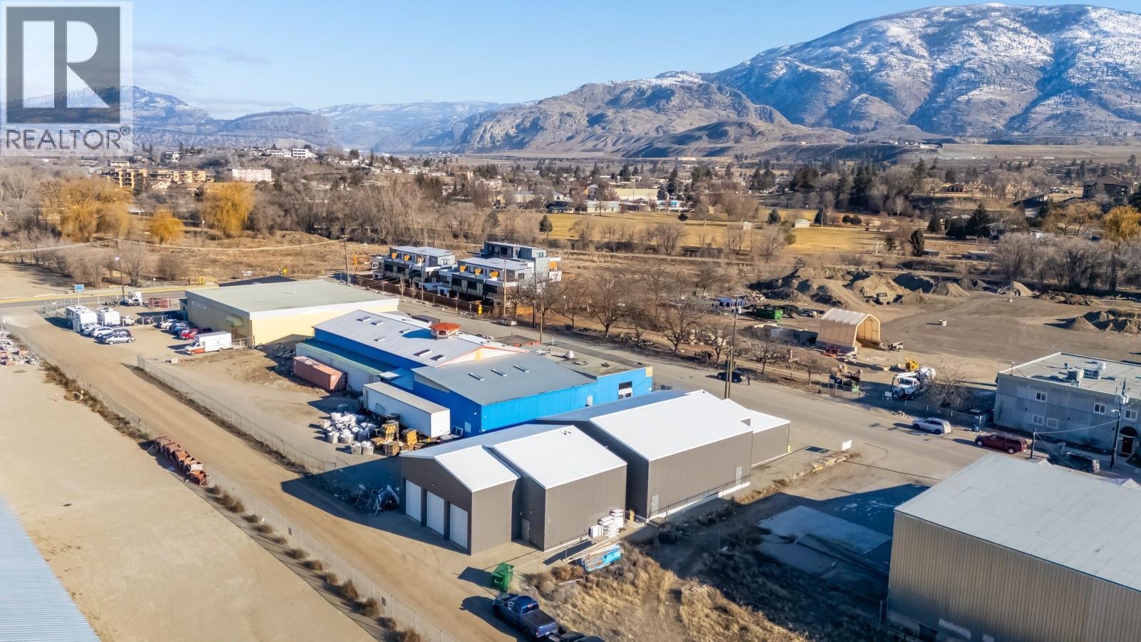  5966 SAWMILL Road, Oliver