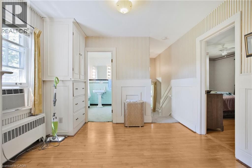48 GARNER Road W - 19