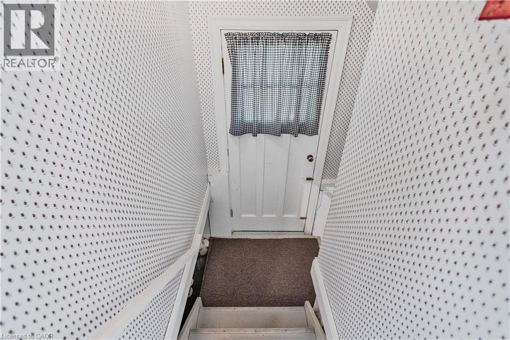 48 GARNER Road W - 27