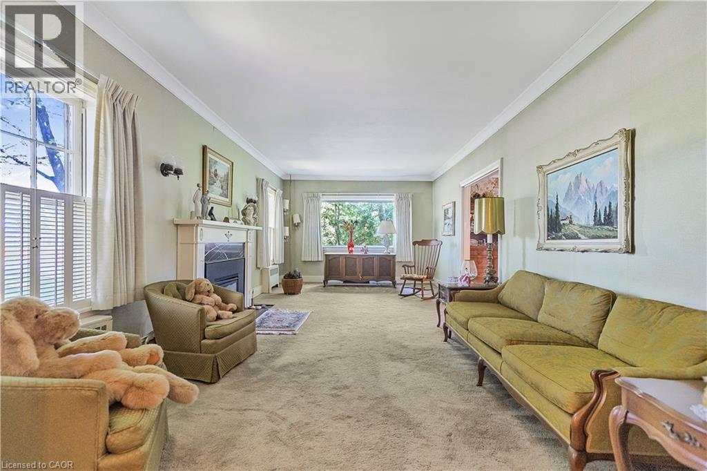 48 GARNER Road W - 8