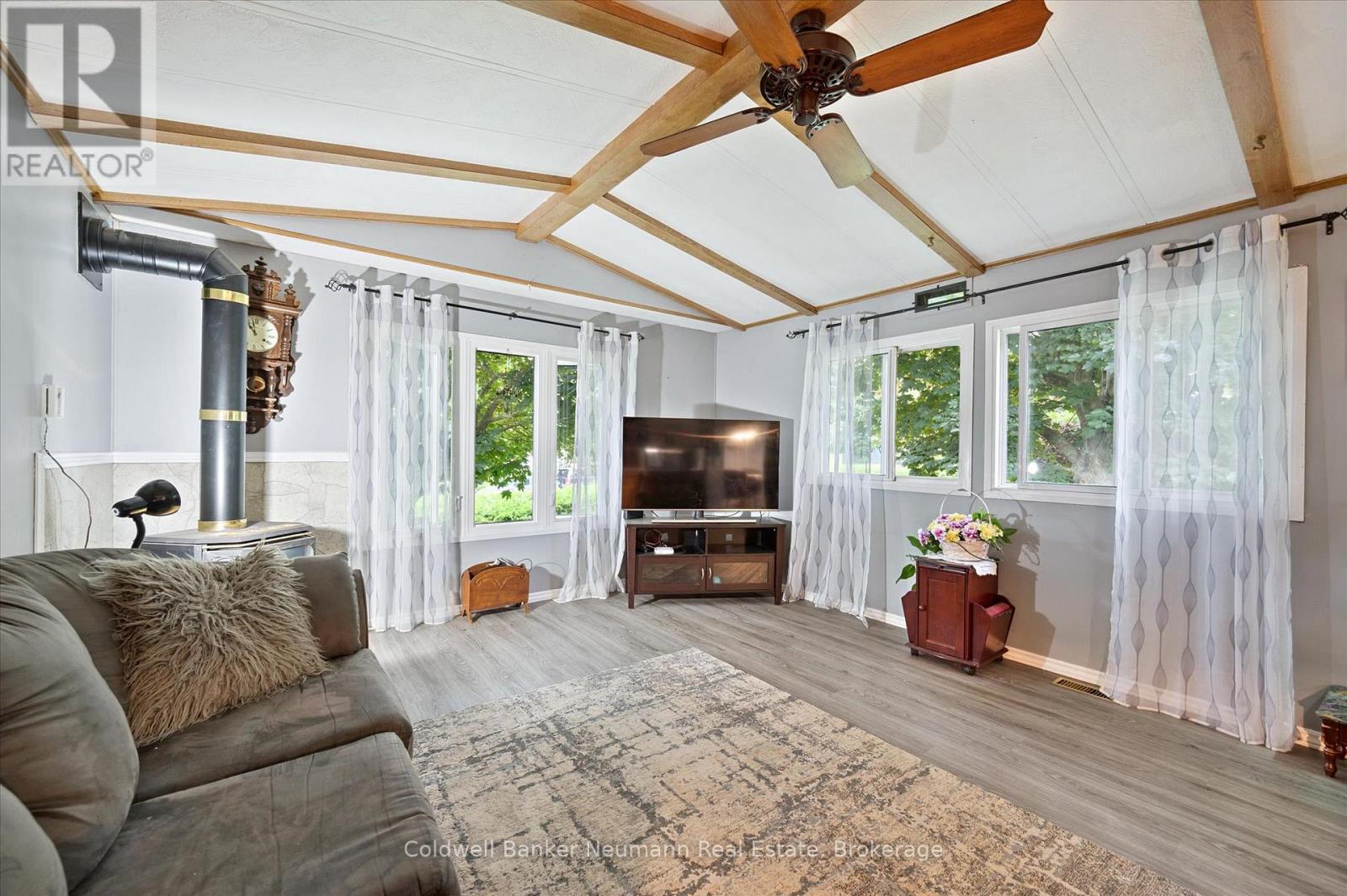 #93 MAPLE 1294 CONCESSION 8 ROAD W - 16