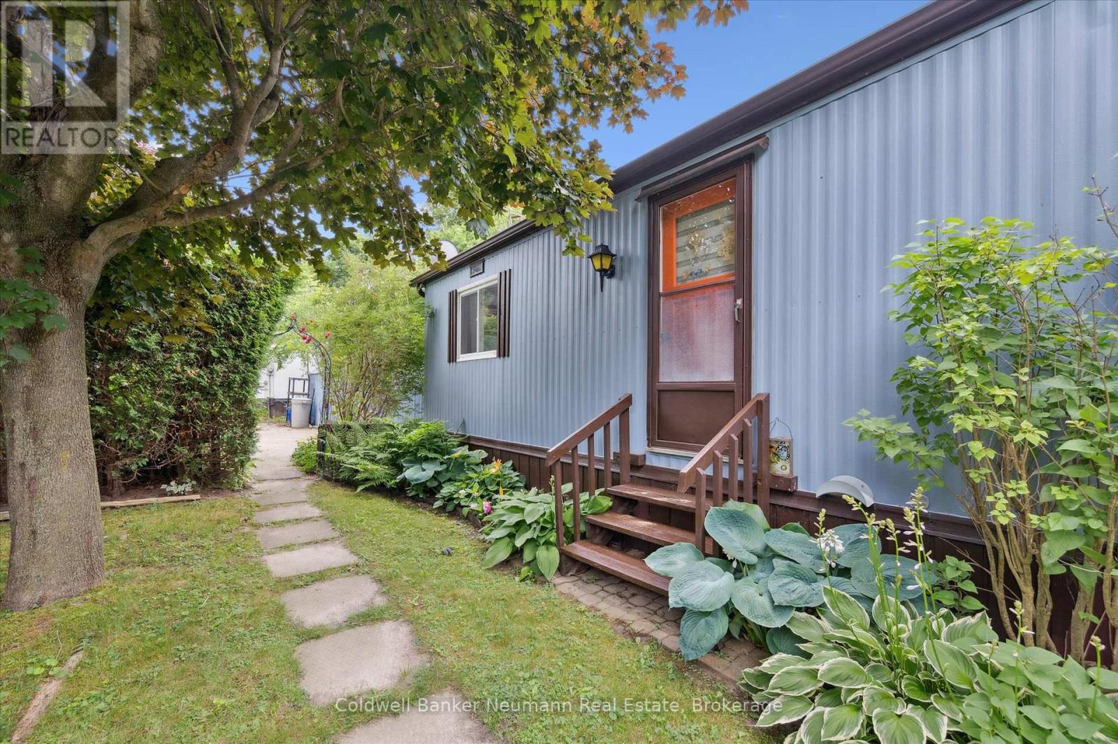 #93 MAPLE 1294 CONCESSION 8 ROAD W - 24