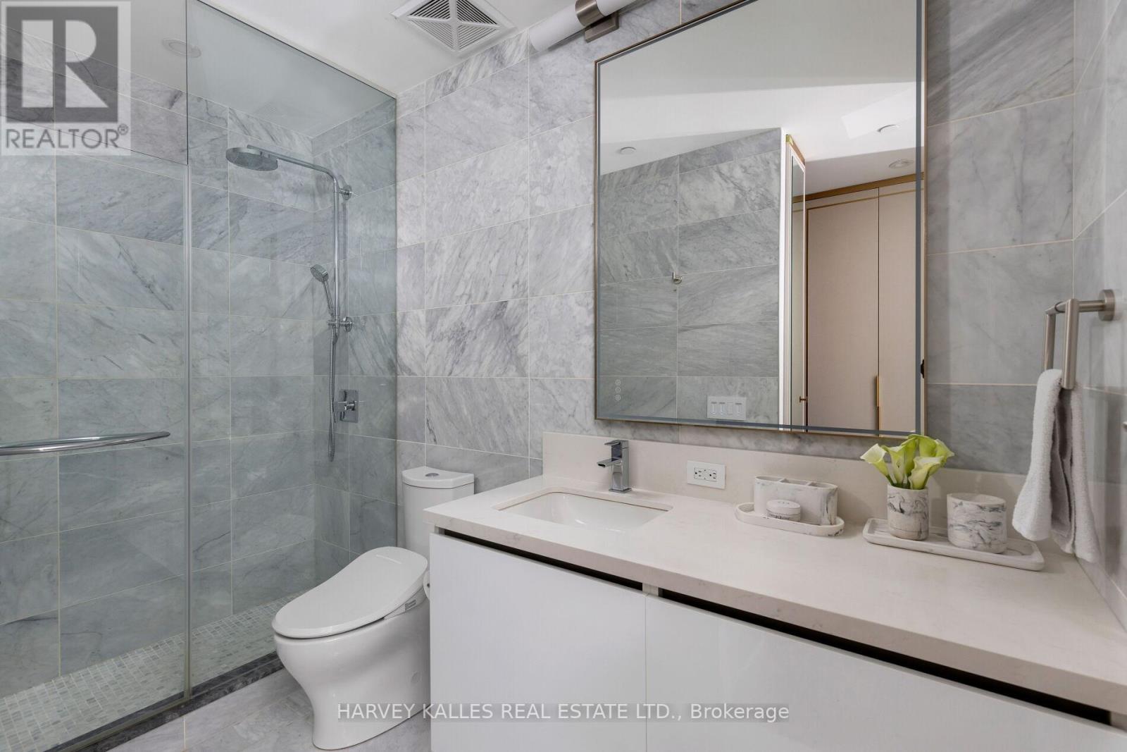 #805 151 AVENUE ROAD - 30