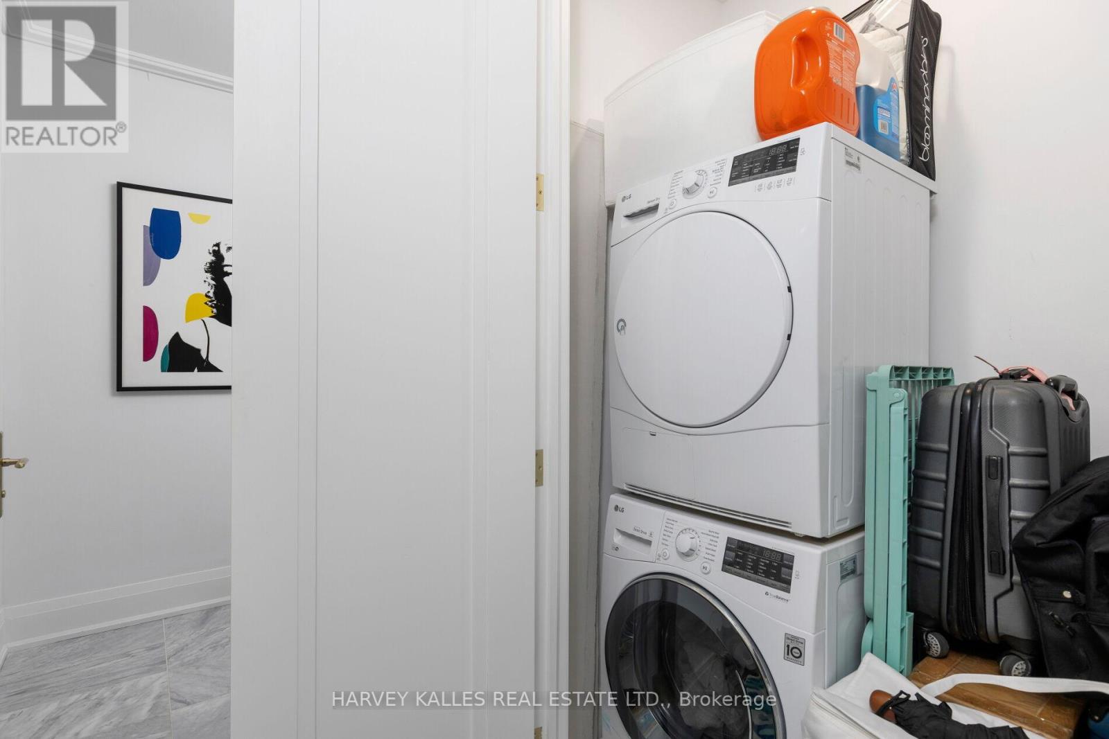 #805 151 AVENUE ROAD - 39